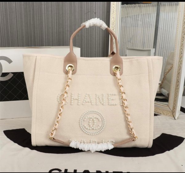 Chanel Tote bag for women