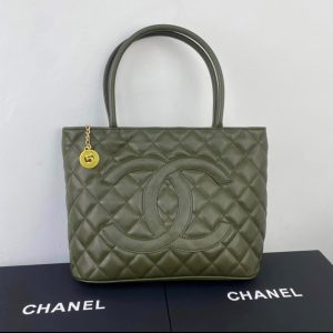 Chanel Tote bag for women